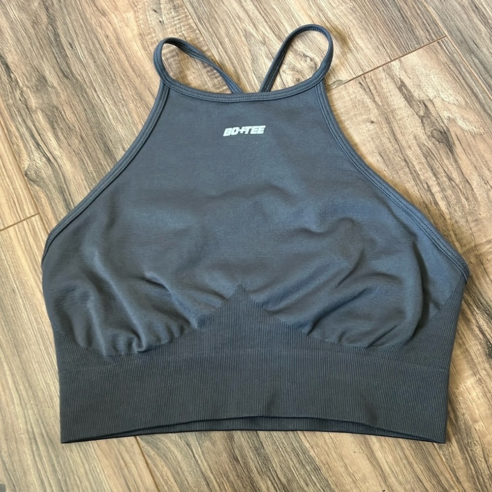Bo+Tee sport bra
